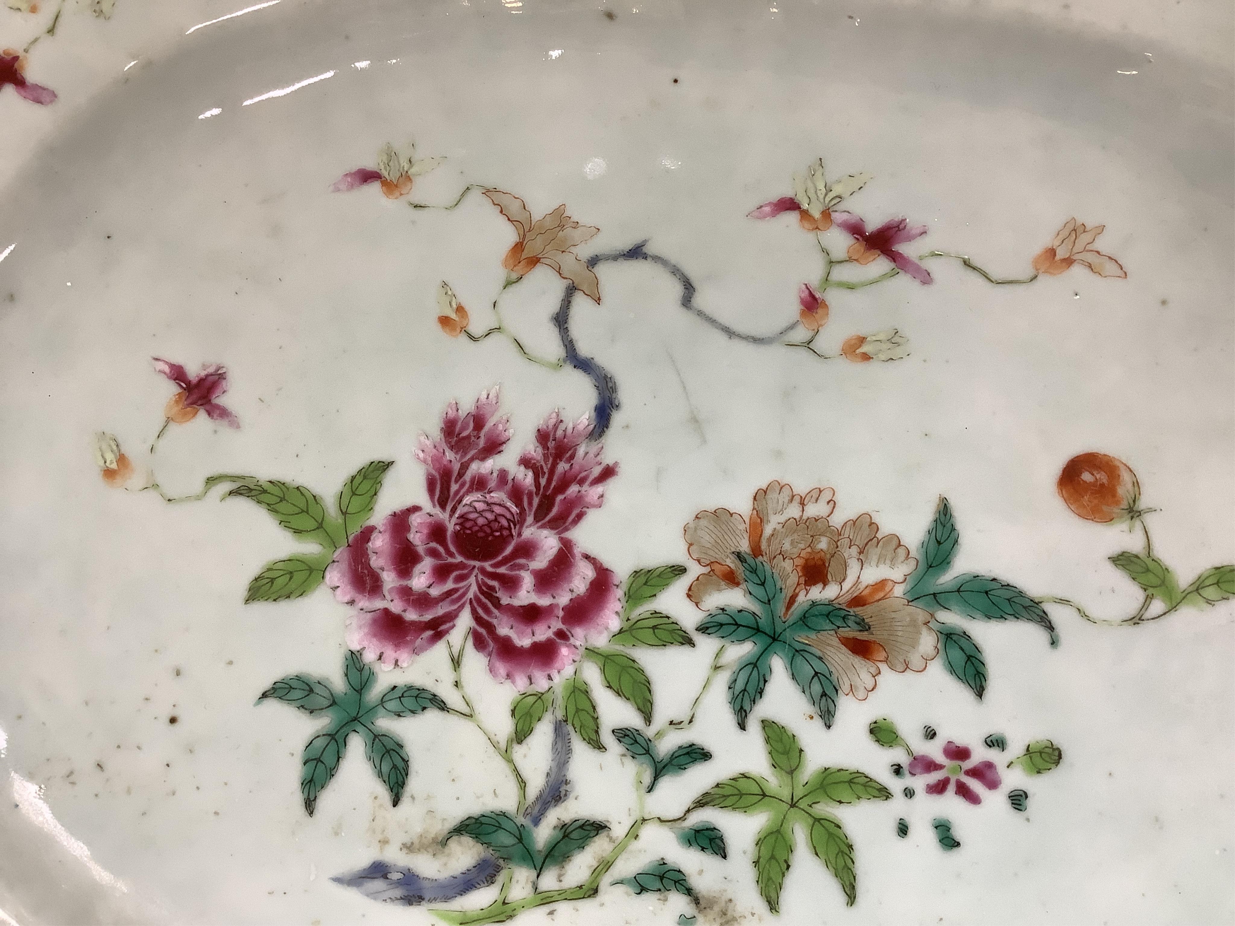 An 18th century Chinese export famille rose serving dish, 41.5cm